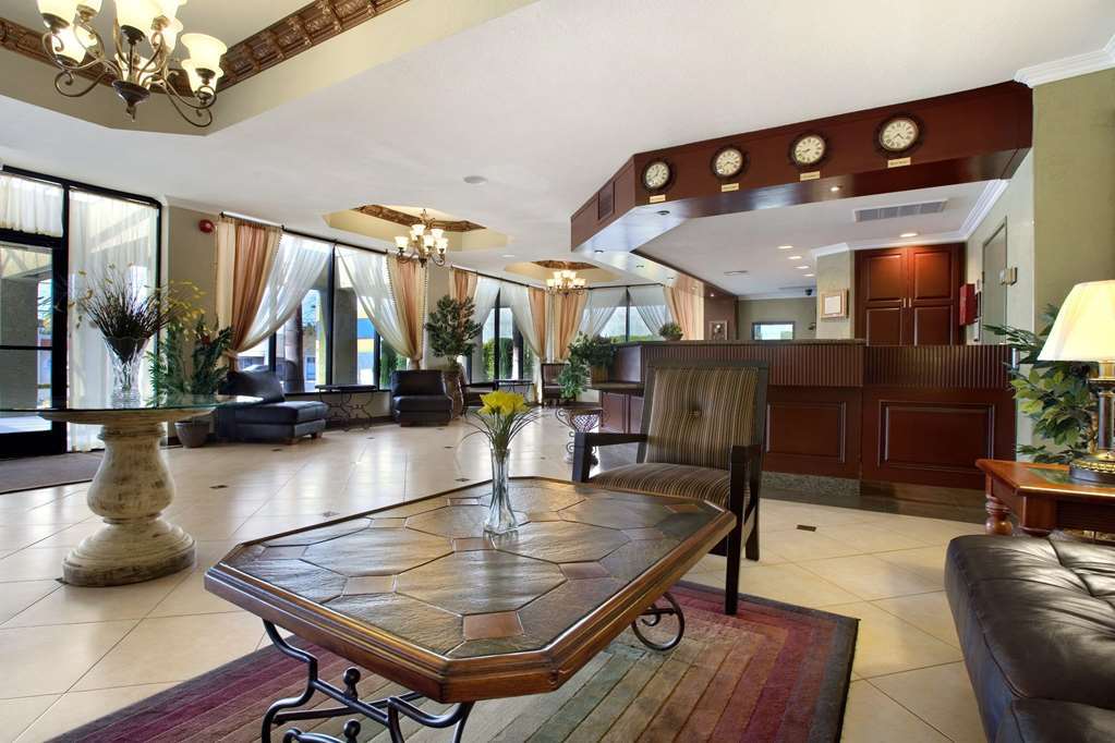 لوس أنجلوس Howard Johnson By Wyndham Reseda Hotel & Suites المظهر الداخلي الصورة